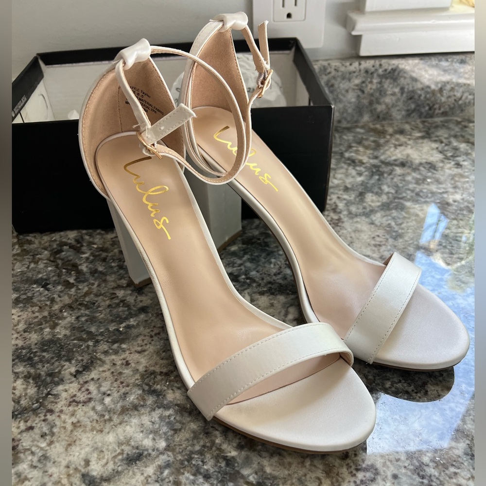 NEW IN BOX Lulu’s Shoes Taylor Ivory Satin Ankle Strap Heels size 8.5, 8 1/2